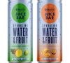 Rauch Juice Bar bietet das Sortiment Sparkling Water & Fruit in 330-ml-Sleek-Dosen von Ball an.