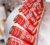 Coca-Cola-Getränkedosen, anlässlich der Fußball-EM 2021 bedruckt mit den Vornamen der österreichischen Nationalspieler.