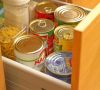 Verbraucher können Lebensmitteldosen
sehr lange und energiefrei lagern. Nach
ihrer Verwendung im Haushalt gelangen
die Dosen über den gelben Sack oder die
Wertstofftonne in die Sortieranlagen.