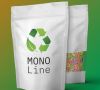 Zwei weiße Kunststoffbeutel mit Druckverschluss und Aufdruck eines Recyclingsymbols sowie des Markennamens Mono Line.
