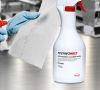 Technomelt Cleaner Pure von Henkel ist ideal für die regelmäßige Reinigung von Maschinenoberflächen.